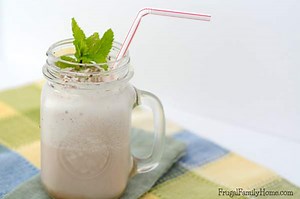 How to Make Frozen Hot Chocolate in 60 Seconds