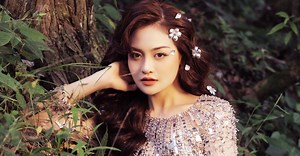 Diễn viên Thùy Anh hoá nàng thơ, lột xác trong mẫu của NTK Hà Duy