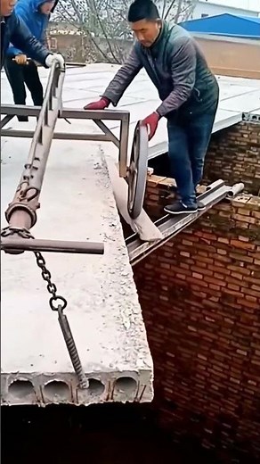 Installation process of prefabricated panel roofs