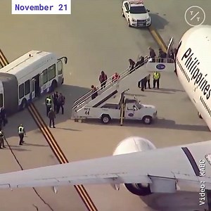 3K views · 55 reactions | Outside video capture Philippine Airlines #PR113 Boeing 777-300ER (reg. RP-C7775) with 342 passengers and 18 cabin crew members, the aircraft suffered right hand engine (GE90) failure. The pilots declared Mayday Mayday and returned back to Los Angeles safely without any injuries.  Bloomberg TicToc | FlightMode | Facebook