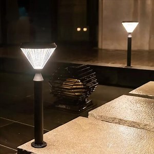 [Hot Item] CE Aluminum IP65 Solar Powered LED Patio Floor Light for Garden Outdoor Post Lamp Decorative for Lawn Exterior House Street