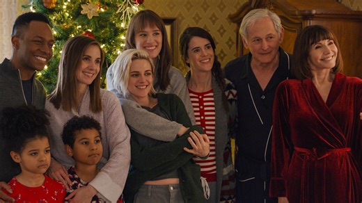 ‘Happiest Season’ Trailer: Kristen Stewart and Mackenzie Davis Lead LGBTQ Holiday Rom-Com