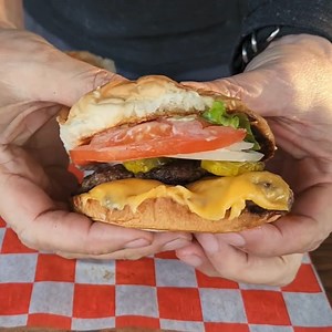 2.4K views · 22 reactions | Five Guys Copycat Burger Recipe #burgers #fiveguysburgersandfries #foodie #lunchtime #FacebookPage  | The Gallery Backyard BBQ | Facebook