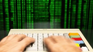 mains tapant sur un clavier d'ordinateur : vidéo de stock (100 % libre de droit) 3413154631 | Shutterstock