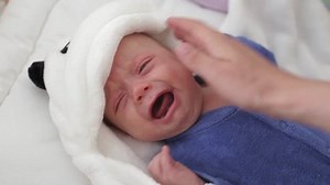 Baby Boy Crying Crib Mother Offers: Stockvideos & Filmmaterial (100 % lizenzfrei) 1027386725 | Shutterstock