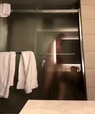 @curvynpierced