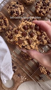 For the full recipe visit www.goldengracekitchen.com and search oatmeal bites or google golden Grace kitchen oatmeal bites | Golden Grace Kitchen