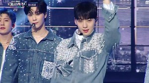 1.7K views · 373 reactions | ASTRO က ဒီည MBC Gayo မှာ After Midnight...