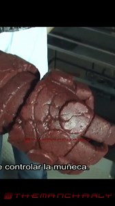 Hellboy | #hellboy #comics #pelicula #cine #makeup #maquillaje #guillermodeltoro #cgi #vfx | The Man Charly