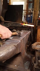 36K views · 634 reactions | Blacksmith forging a leaf #blacksmithing #anvil #blacksmith #forged #handforged #leaf | Black Bear Forge | Facebook