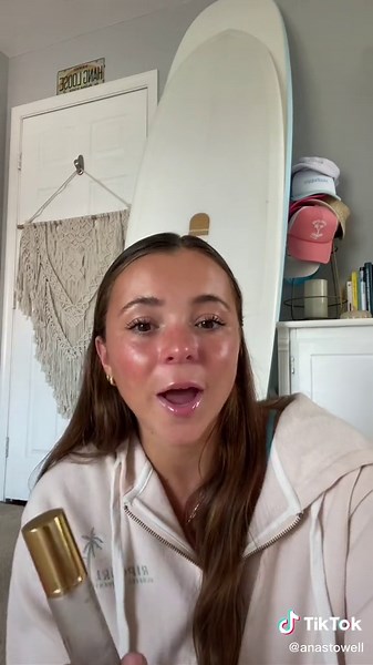 Ana on TikTok