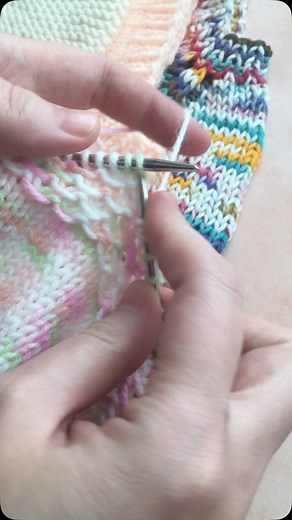 Happy knitting 🧶 baby bonnets and patterns 🧶link in bio #sophiaknits87 | spectacular.knitters