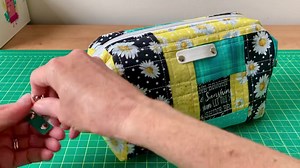 58K views · 2.3K reactions | A completed custom patchwork Retreat Bag & some rambling… 冀 Enjoy your afternoon!  | Carla's Creations | Facebook