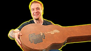 3.5K views · 62 reactions | Hey peeps! I got a new guitar. It's a Gibson Les Paul Standard 2007 Iced Tea burst. Enjoy the unboxing! I got it from Sun-Sounds: https://www.sun-sounds.com/?srsltid=AfmBOorz84Y8GzS-ISipJch9W3DBmgNc9-695g_9wj3X5e3LtK_qKSdn Get songs from Patreon: https://www.patreon.com/moonicproductions | Moonic Productions | Facebook