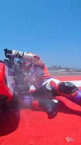 Early drama in #MotoGP Q2! 💥 All went wrong for Jorge Martín Almoguera and Marco Bezzecchi as they crashed out at Turn 16 at the very beginning of the session! 🤯 #IndonesianGP 🇮🇩 | MotoGP