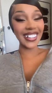 #CardiB shows the aftermath of her veneer falling out from eating a hard bagel🥯 [Via illustratorDG/X] | MUCH