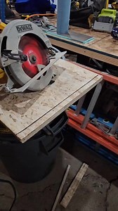 NGL, I suck at freehanding shit #POScarpenter #carpenter #carpentry #carpenterproblems #construction #howto #LearnOnTikTok | 5wings an fries