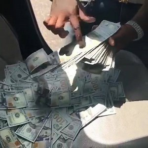 MoneyBagg Yo Flexing On The Gram | Hiphoptrending.com | Facebook