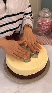 Christmas Peppermint Ice Cream Cake! Frozen peppermint magic for the holidays 🎅🍰 | Chefclub GruB