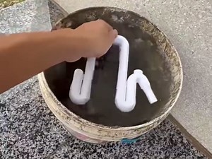 Rain Barrel Overflow Pipe, No Drill Downspout Diverter Rain Water Harvesting Management Tool, Connector Bucket Drainage Tube System to Store More Rainwater, 2 Piece