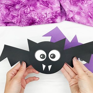 🦇 Bat Shape Craft ✂️ Get the template on the blog | Simple Everyday Mom