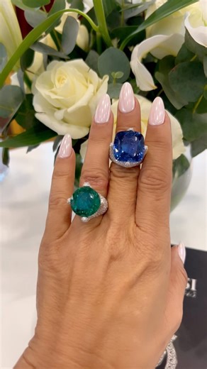 EMERALD OR SAPPHIRE??? 🧐 Signature @piranesi_official rings, with the all pavé settings - the diamonds even go all the way under the gemstone, creating a beautiful sparkle through the stone! Love this @piranesi_official setting, and the 30 carat sapphire and the 20 carat emerald only add to the beauty. Contact @piranesi_official for more details. 💙💙💎💎💚💚#thediamondsgirl#thediamondsgirlxpiranesi #piranesi#cdxpiranesi #centurion #sapphire#diamond#ring#jewelry #jewels#emerald#rings#highjewelr