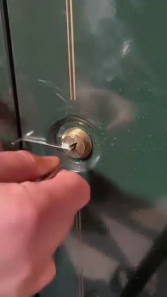 31K views · 430 reactions | Picking Open a Gun Cabinet #dorykey #safe #lishi #lockpicking #lock #fyp | Dorykey TheLocksmith | Facebook