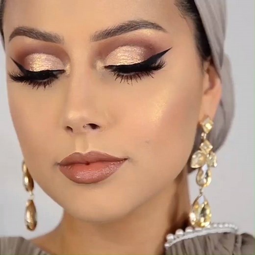 241K views · 5.1K reactions | Heart-eyes at her gorgeous makeup skills! Hashtag impressive! | MetDaan Makeup | Facebook