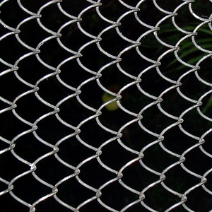 [Hot Item] 4FT 6FT 8FT Galvanized Chain Link Fence Mesh Wire Mesh Fence Basketball Court Cyclone Wire Fence