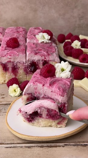 Perfect White Chocolate Raspberry Cake Recipe