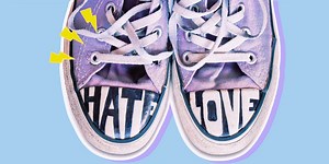 Todas las zapatillas que queremos ya las ha llevado Hailey Bieber