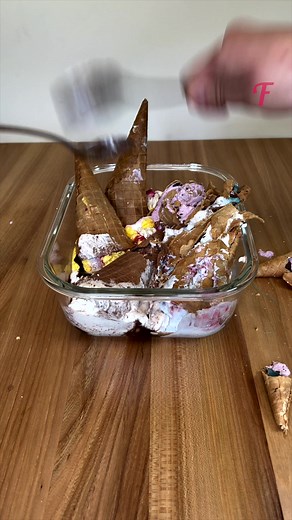 41K views · 29 reactions | No-bake ice cream cake  #FabiosaExperiment #Fabiosa #foodies #tasty #yummy #icecream #icecreammaker | Tips & Tricks | Facebook