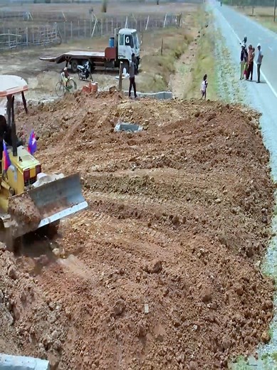 🌍 Transforming land project from mud to solid land — real construction magic! #ConstructionLife #HardWork #HeavyEquipment #EngineeringLife #Excavator #ExcavatorWork #EarthMoving #SmartWork #RoadBuilding #SatisfyingWork | Reaction Bulldozer