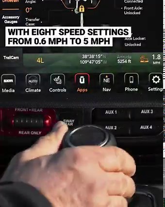 【How To 4x4 Lesson 3】 How To 4x4シリーズ第3弾は、Wranglerに搭載されている「セレクスピード™コントロール」について。 岩を乗り越える時、登り坂や下り坂を走行する時などに設定した速度を維持。 険しいオフロードでも、ステアリング操作に集中しながらゆっくりと前進できます。 Jeepとなら、どんな場所も思うままに突き進める。 自然と一体になるような冒険へ。 | Jeep Japan / ジープ ジャパン