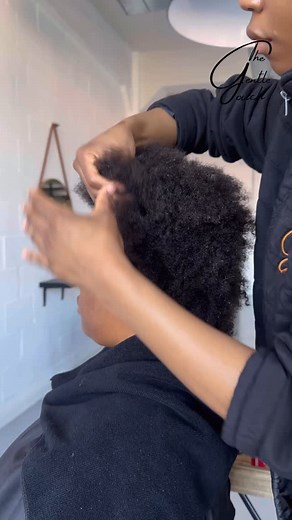 LARGE ROWS 🤍• • • • • • • #thegentletouchco#braidstyles#cornrowsbraids#capetownhairstylist#southafricanhairstylist | The Gentle Touch Co.