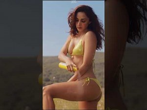Kiara Advani in Green Bikini New Movie Song Edit 4K 60FPS