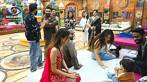 2M views · 63K reactions | Bigg Boss 19 PROMO | Pranit EMOTIONAL | Bhabhi & Unke Bhatije Se Milke Ghar Me Dikha Khushi Ka MAHOL #BaseerAli #GauravKhanna #AbhishekBajaj #AshnoorKaur #AmaalMallik #TanyaMittal #FarrhanaBhatt #MaltiChahar #MridulTiwari #NehalChudasama #ShehbazBadeshah #KunickaaSadanand #NeelamGiri #PranitMore #fblifestyles #BiggBoss #BB19 #BiggBoss19 #SalmanKhan #BiggBoss19OnJioHotstar #BB19OnJioHotstar #HungamaStudio #TellyHungama | HUNGAMA | Facebook