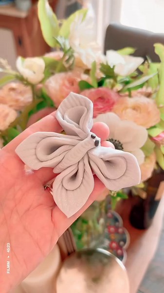 Easy Fondant Butterfly Tutorial for Cake Decorating