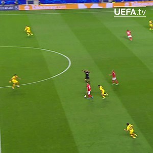 549K views · 7.8K reactions | 礪 Darwin Nuñez inspired Sport Lisboa e Benfica as they qualified for the knockouts ahead of Barcelona   STORY SO FAR: bit.ly/3o5C14p #UCL | UEFA Champions League | Facebook