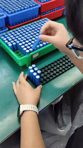 2.1K views | From Cells to Power Packs — How Lithium Batteries Are Built! #LithiumBattery #Battery #LithiumBatteryAssembly | Laptop Repair Secrets | Facebook