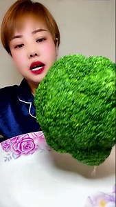 Eating blue cauliflower with soy sauce , pork dumpling , so delicious | Asian KH