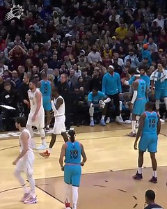 CHRIS PAUL AT THE BUZZER 🚨 🌟 All-Star vote: http://Suns.com/AllStar | Phoenix Suns