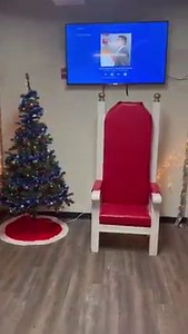 Our new Field Manager Richie Sexson might be on the injured list due to the flu, but Santa, Mrs. Claus and Boomer are ready to go for our annual Holiday Open House! This event is FREE and starts at 10 am Saturday in the ThunderBolts home clubhouse. Santa arrives at 11 am. The event runs until 1 pm. See everyone soon! Full Details: https://wcthunderbolts.com/press-box/press_releases/index.html?article_id=2222 | Windy City ThunderBolts