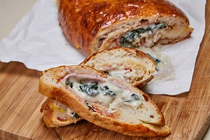 Cheesy Spinach Stromboli | Online Recipe | The Maya Kitchen