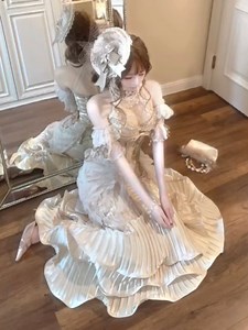 4.9K views · 373 reactions | 懶廉 Rococo illusion lace halter corset...