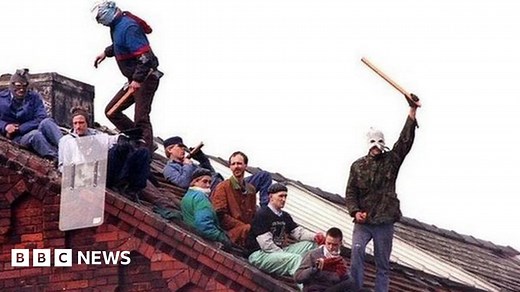 Strangeways riot: Ex-inmates recall siege, 25 years on