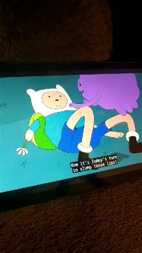 #adventuretime #finnthehuman #lumpyspaceprincess #kiss #lifeguard #wtf