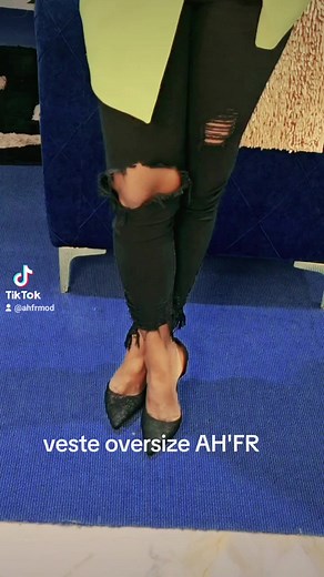 Mon application AH'FR mobile est disponible sur Play store. Tu aimes AH'FR télécharge. Veste disponible en taille unique couleur vert fluor | AH'FR mode