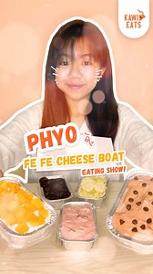 Fefe Cheese Boat eating show အရသာ သုံးလွှာနဲ့ Cheese Boat လေးတွေ 🚢🧀🍰 Phyo တစ်ယောက် အိမ်မှာပဲနေနေရတဲ့ အတောအတွင်း ဆိုင်တွေလည်း လိုက်ပတ်မစားရတော့ အိမ်မှာနေရင်း မုန့်တွေမှာစားဖြစ်ပါတယ်တဲ့။ ဒီတစ်ခေါက်တော့ Phyo က Cheese Milk Tea တွေ သောက်ရလို့ရိုးအီနေတဲ့သူတွေအတွက် Fefe Cake And Food House ကနေ Cheese ရယ် Cake သားလေးရယ် အသီးရယ် သုံးထပ်ထပ်ထားတဲ့ Cheese Boat လေးတွေမှာထားပါတယ်တဲ့။ သရက်သီး ဒူးရင်းသီးတို့လည်း ပေါ်နေတဲ့အချိန်ဆိုတော့ အသီးလေးတွေနဲ့ Cheese တွေနဲ့ ဘယ်လိုရောထားတဲ့ Boat လေးတွေ ဖြစ်မယ်ဆိုတာ Video