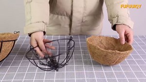 3 Pack Metal Hanging Planter Basket with Coco Coir Liner Outdoor 8 Inch Chain Round Wire Plant Holder Flower Pots Hanging Baskets for Plants Outdoor Garden Decorations